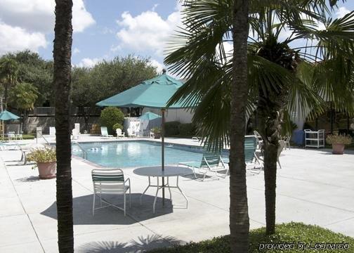 Days Inn By Wyndham Uvalde Esterno foto