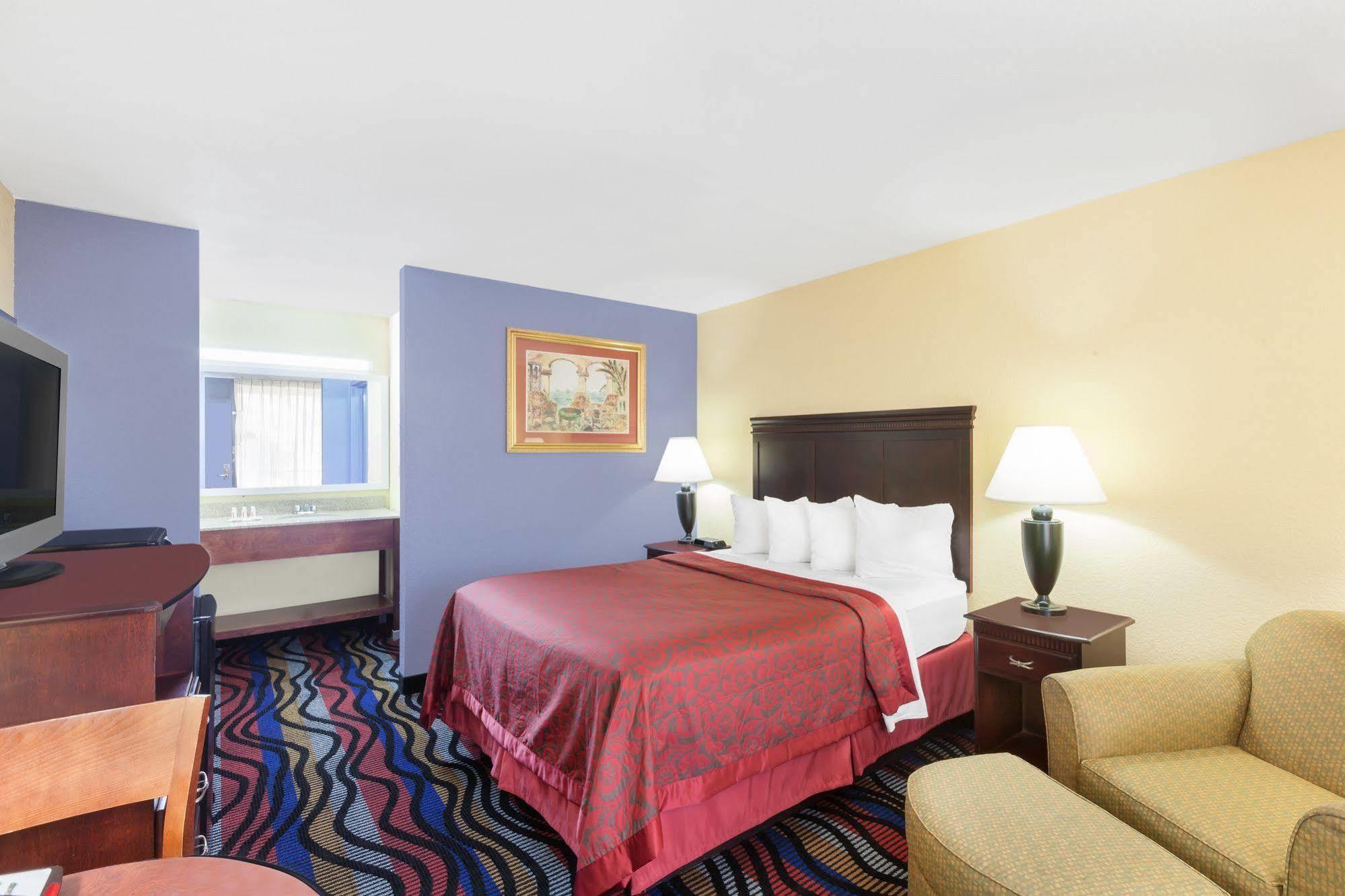 Days Inn By Wyndham Uvalde Esterno foto